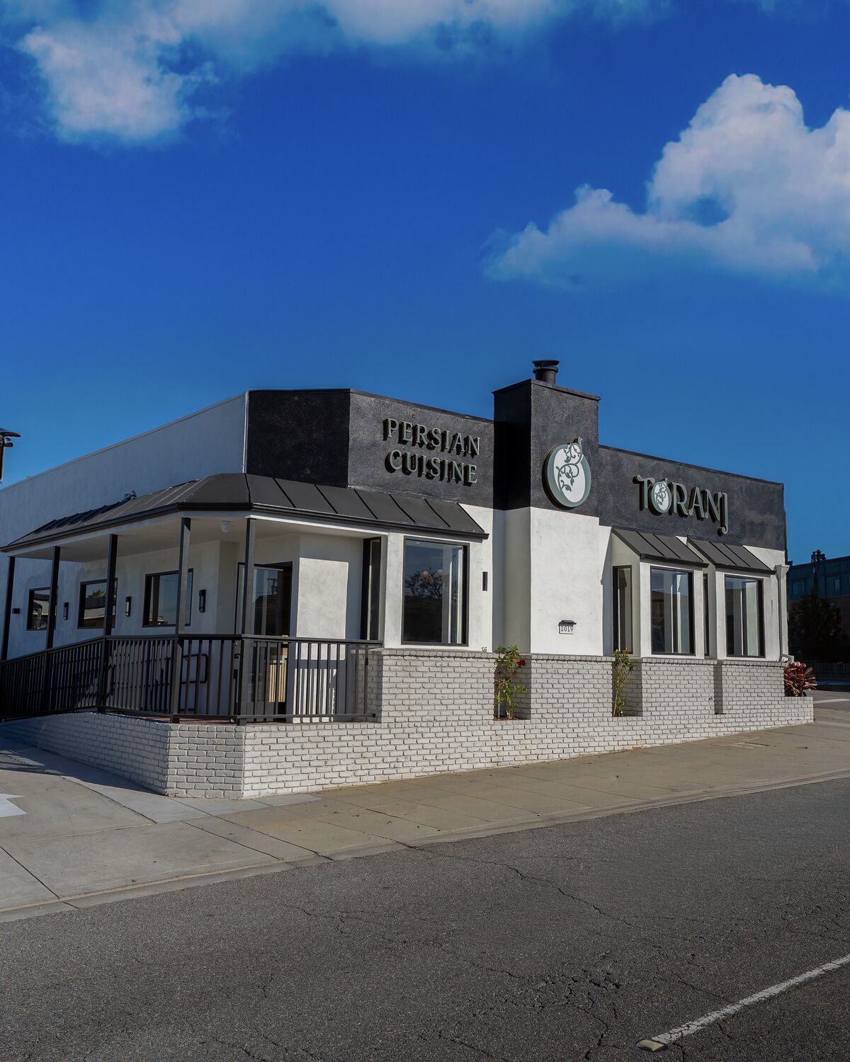 Exterior of Toranj Persian Cuisine on Manhattan Beach Boulevard in Manhattan Beach